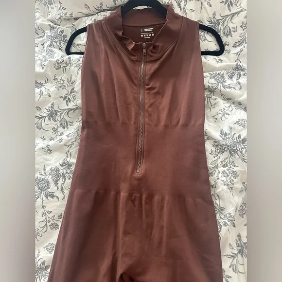 Backless Brown Jumpsuit with zipper tummy Control and Scrunch butt size L - Picture 6 of 9